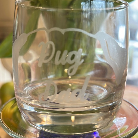 New custom etched “PUG DAD” glassware. Outline Image of pug head also etched. - Picture 1 of 6